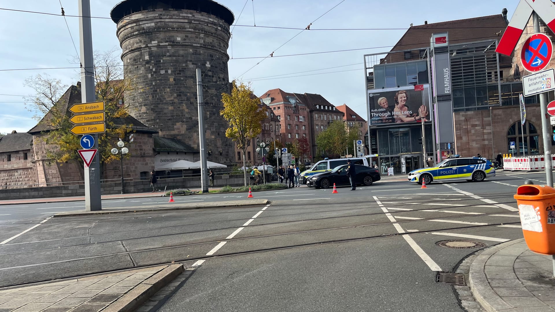 Unfall am Hauptbahnhof Nürnberg: Aktuell kommt es zu Verkehrsbehinderungen. Unfall am Hauptbahnhof Nürnberg: Aktuell kommt es zu Verkehrsbehinderungen.