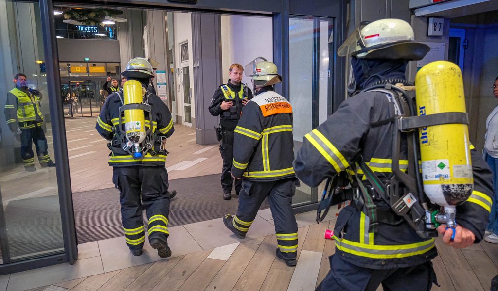 Reizgas: Großeinsatz im Hamburger Cinemaxx