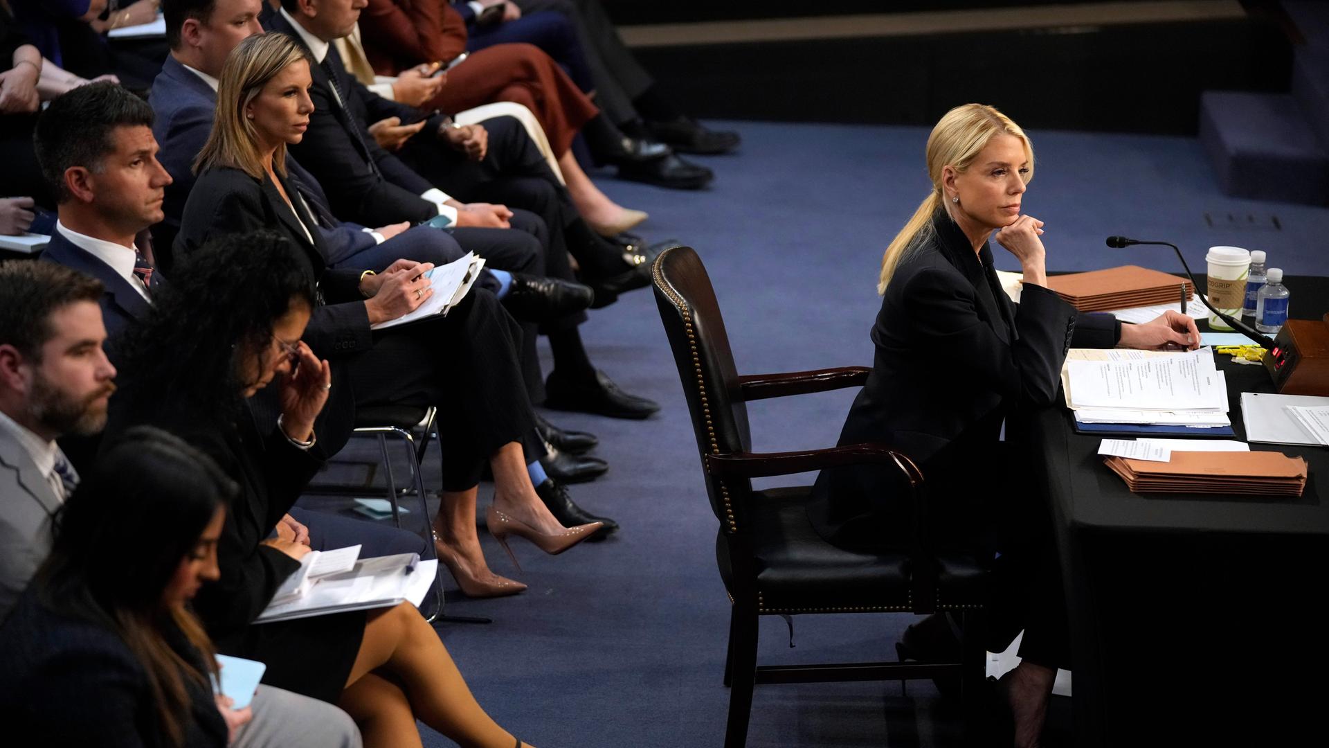 US-Justizministerin Pam Bondi im Senatsausschusses für Justiz im Kapitol 