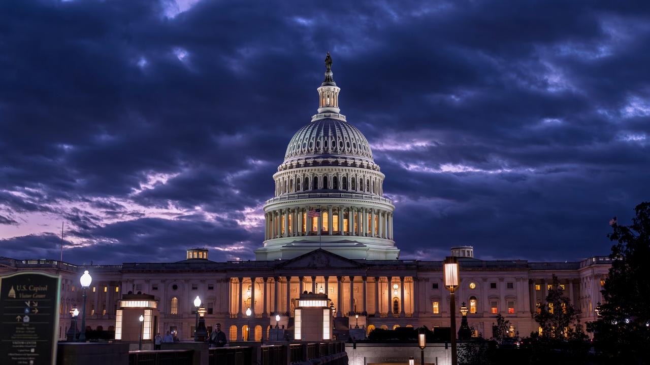 Das Kapitol ist bei Einbruch der Dunkelheit am 22. Tag der Haushaltssperre in den USA zu sehen