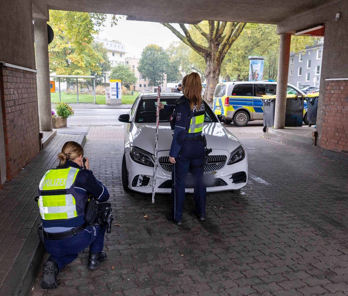 Polizei Essen stoppt Auto nach Verfolgungsjagd
