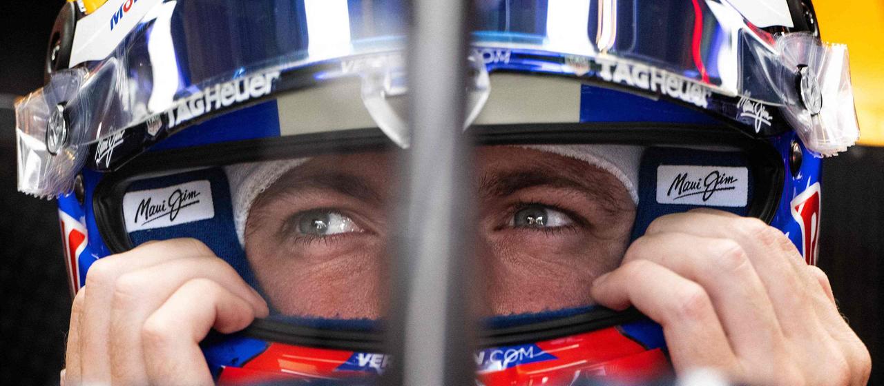 Max Verstappen ssetzt in Austin seinen Helm auf | AFP/Jim Watson Max Verstappen ssetzt in Austin seinen Helm auf