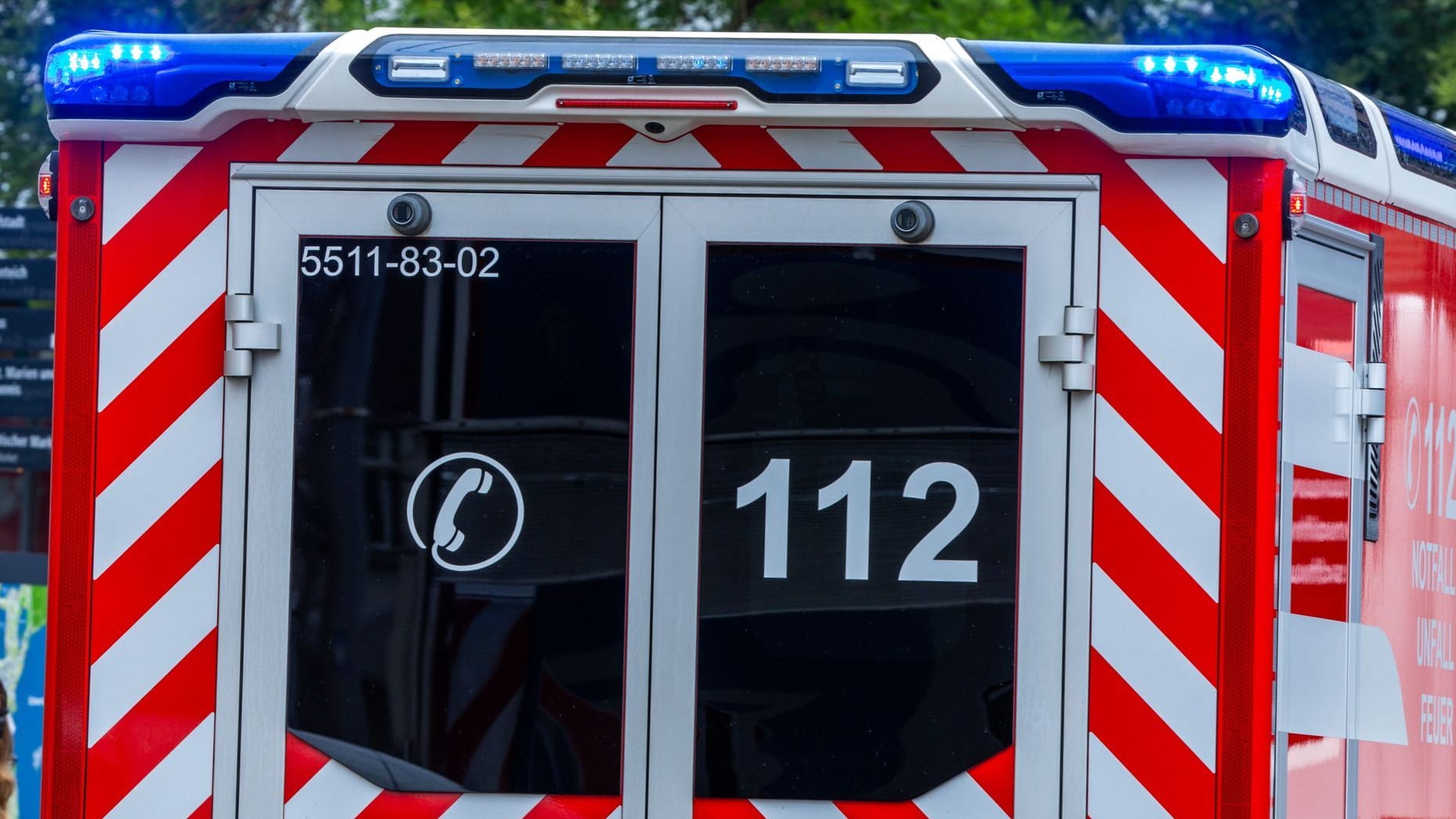 Notarzt im Blaulicht-Einsatz