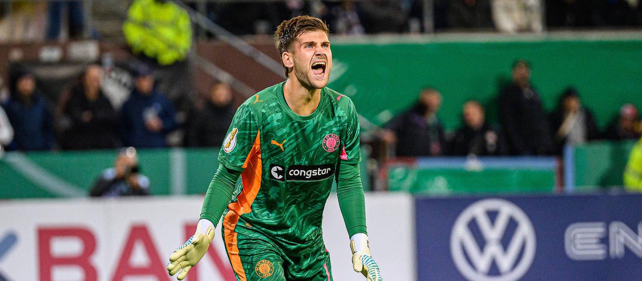 St. Paulis Ben Alexander Voll in Aktion