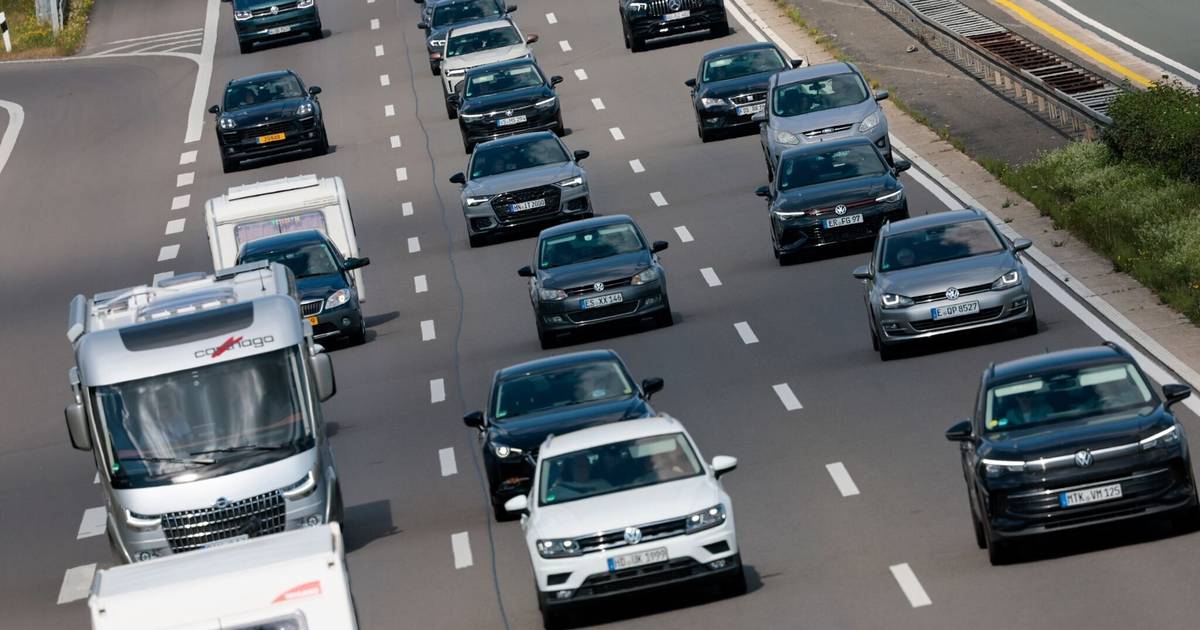 Volle Autobahnen von Viersen in die Niederlande