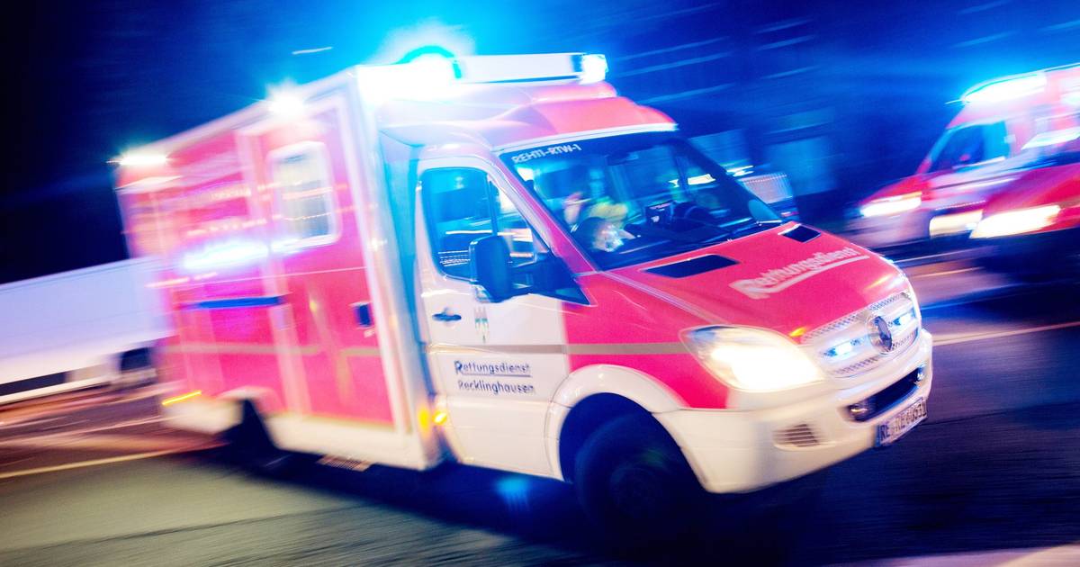 Bochum: Brand in Wohnhaus - neun Menschen medizinisch versorgt