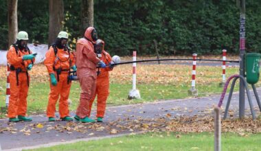 Feuerwehr untersucht Chemie-Gefahr durch Behälter im Müll