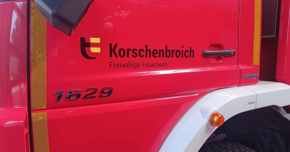 Freiwillige Feuerwehr bei Brand in Fachwerkhaus im Einsatz (3. Oktober 2025)