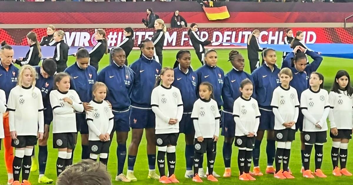 Mädchen von Union Wuppertal sind Einlaufkinder in der Nations League 