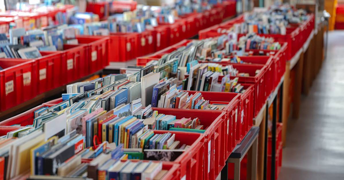 15.000 Bücher in Wuppertal zum ganz kleinen Preis