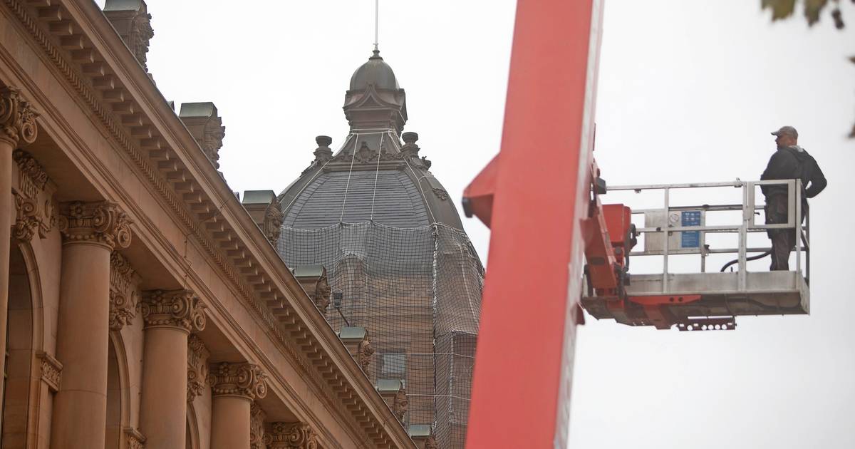 Fassade der Historischen Stadthalle muss zusätzlich gesichert werden