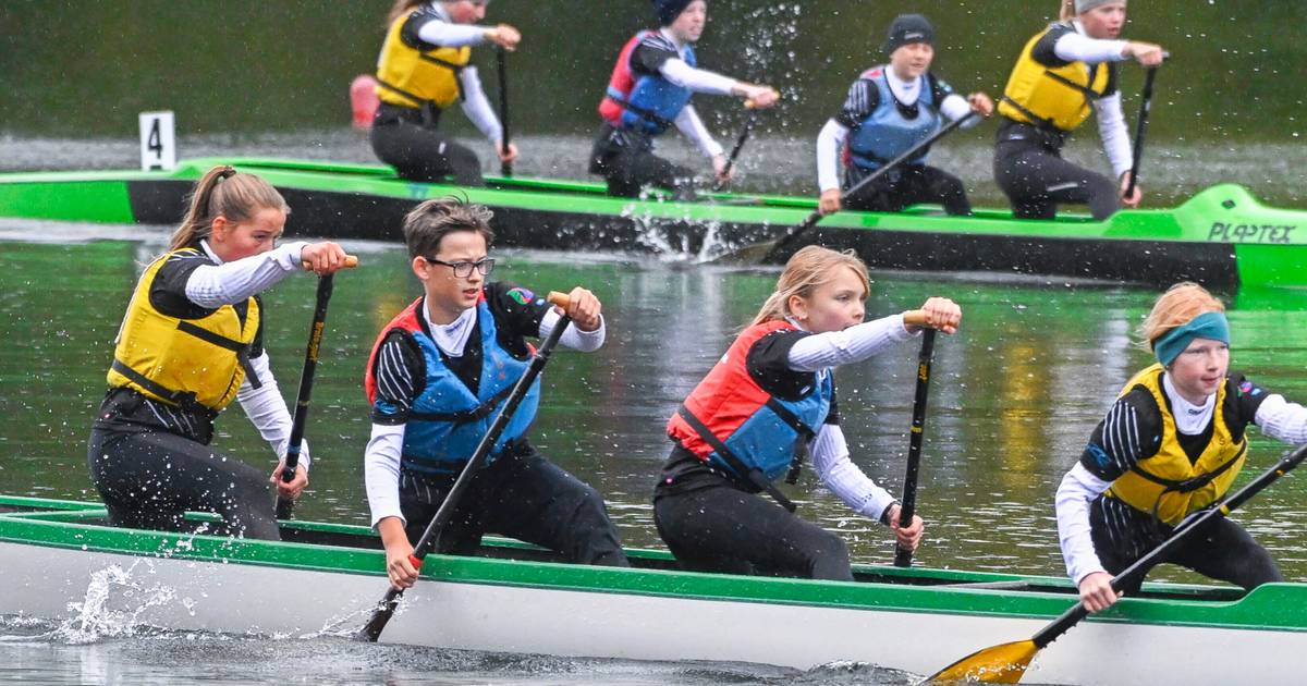 Kanuten trotzen auf dem Beyenburger Stausee dem Wetter