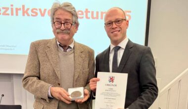 Viele Mitglieder verlassen die Bezirksvertretung im Düsseldorfer Norden