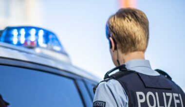 Gefälschte Papiere führen Polizei zu Waffenarsenal in Köln
