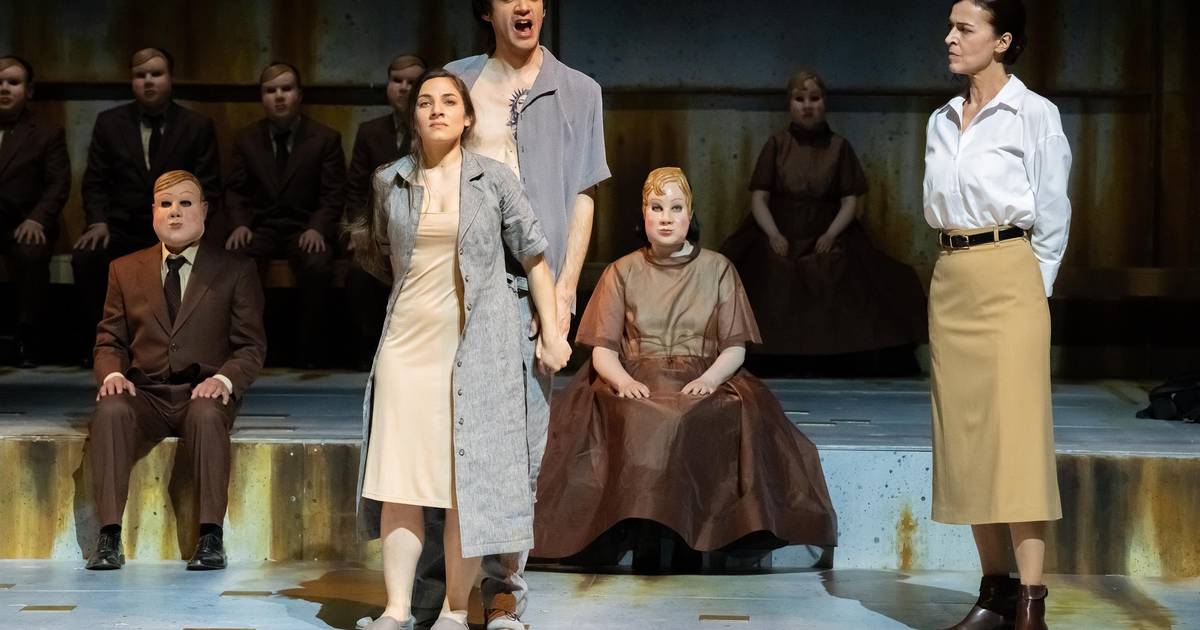 Premiere in Mönchengladbach Oper über das KZ Ausschwitz und Nazi-Verbrechen
