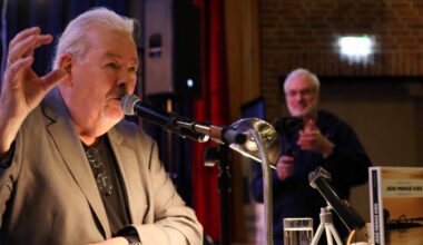 Autor stellt Jede Menge Kies in Sonsbeck vor