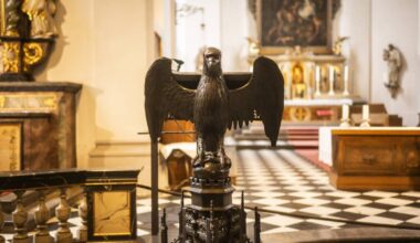Der bronzene Adler der Maxkirche