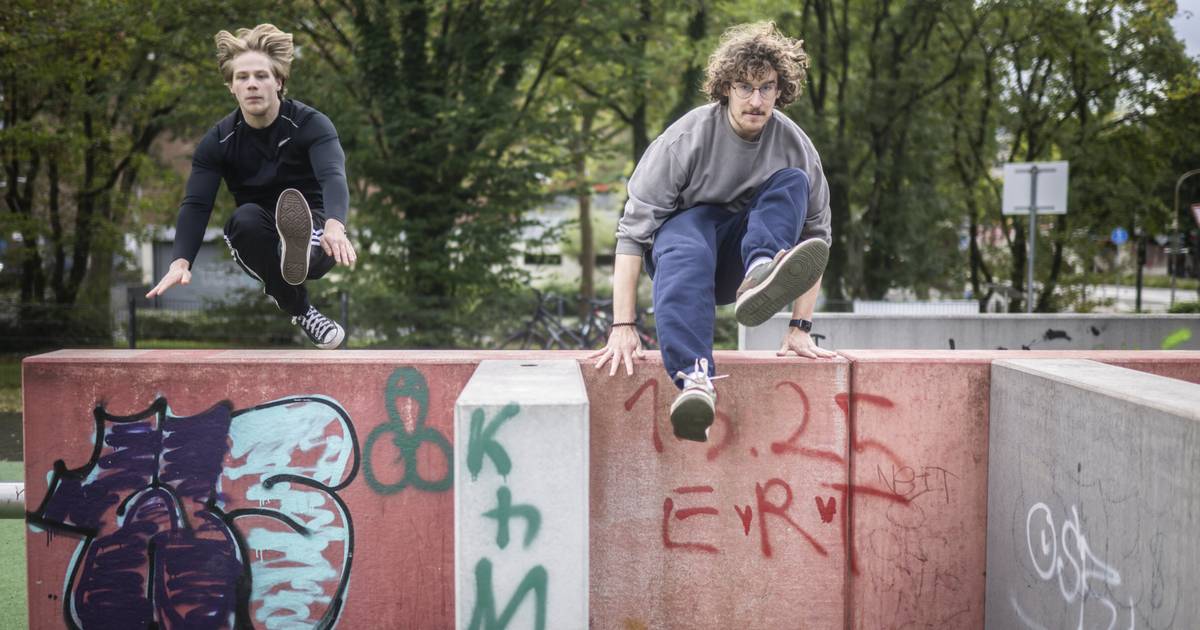 Ben Albert und Sebastian Benner trainieren beim Hellerhofer SV Parkour