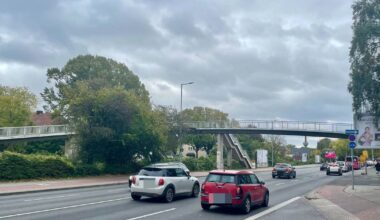 Fußgängerbrücke gesperrt, zweite Haltestelle entfällt an Theodor-Heuss-Straße