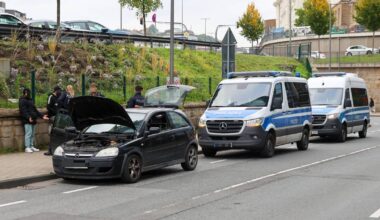 Polizei findet zehn verbotene Messer und eine Schusswaffe