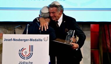 Jüdische Gemeinde ehrt Wolfgang Rolshoven