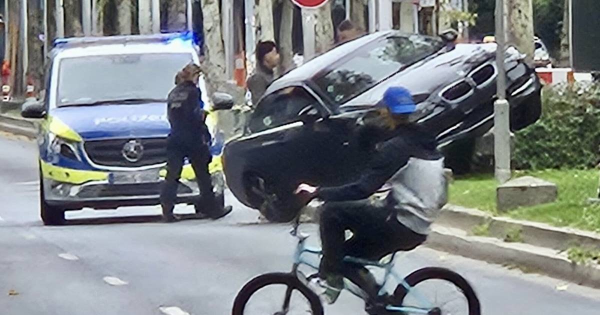 20-jähriger BMW-Fahrer baut Unfall nach Drifting-Manöver