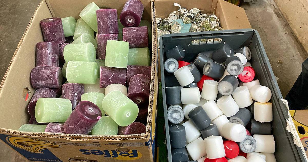 Sammlung von Kerzen und Wachsresten für die Ukraine