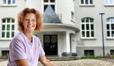 Inga Bruns gibt Lachyoga für die VHS