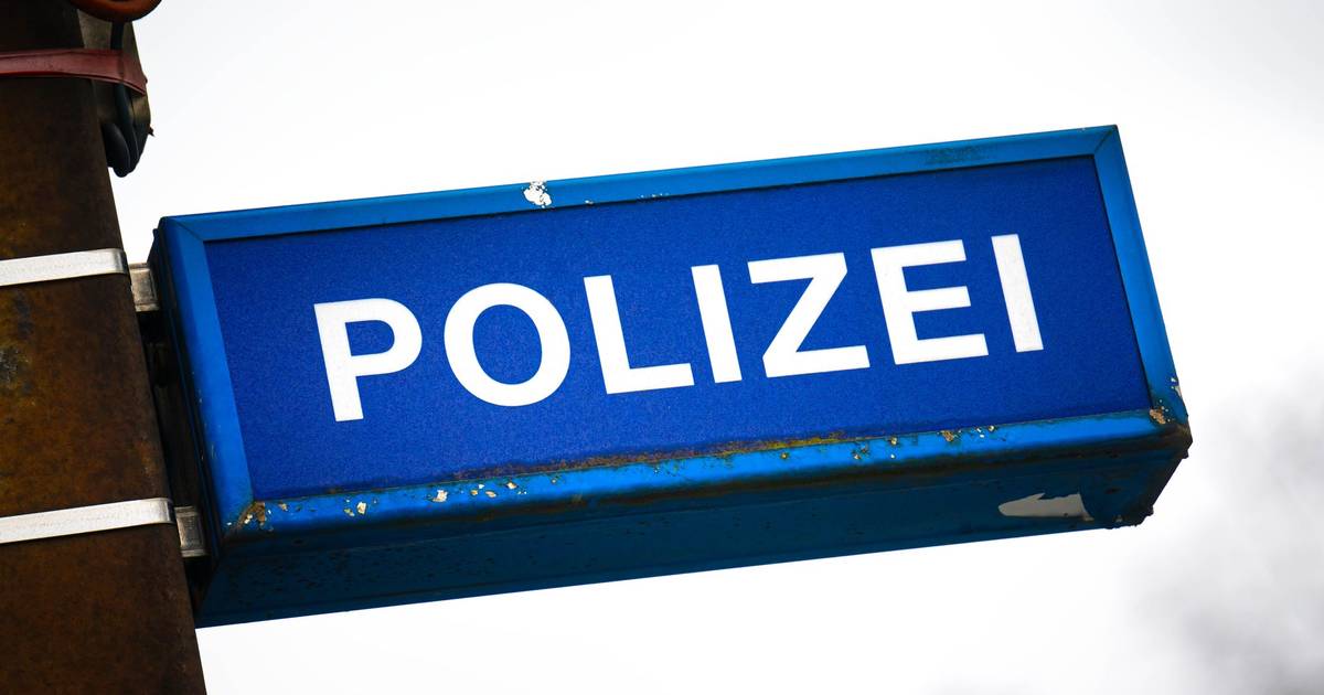 Verkehrsunfall in Wuppertal: Polizei sucht Radfahrer