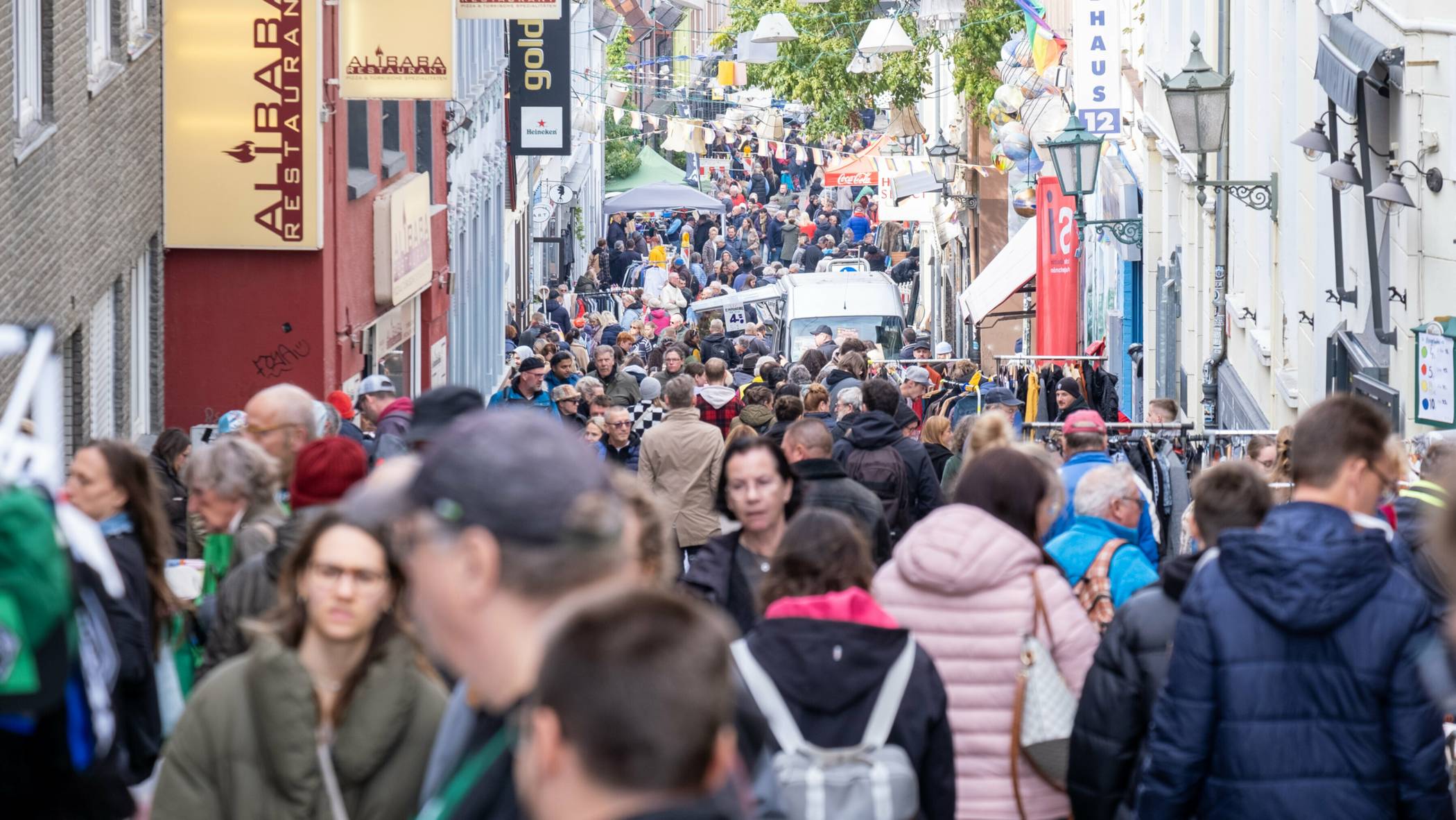 Der Herbst lockt in die Altstadt – hier darf am Wochenende wieder nach Lust und Laune gestöbert werden.