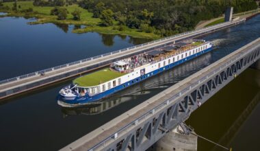 Flusskreuzfahrt von Berlin nach Kiel: Technikwunderwerke, Schiffskarawanen und viel Landschaft