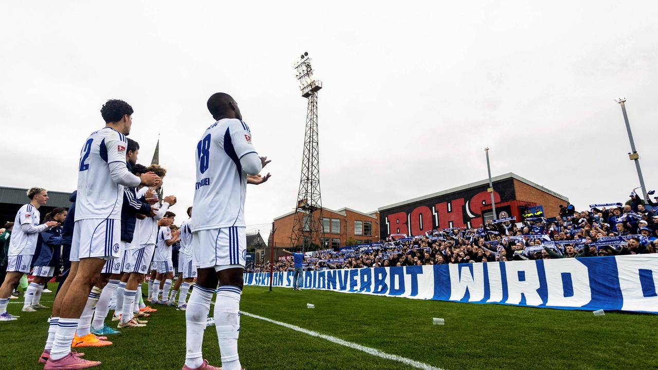Anhänger attackieren Passanten: Schalke zeigt sich entsetzt über Fan-Gewalt in Dublin