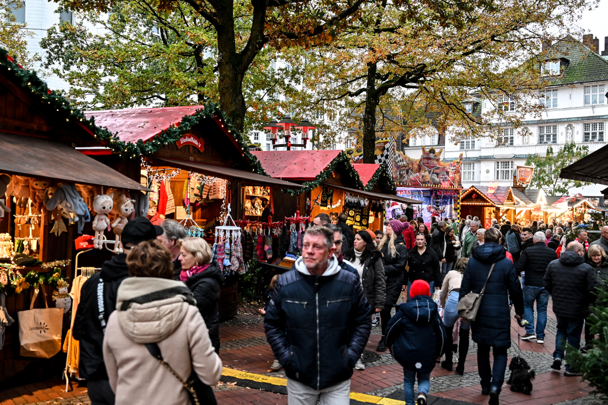 Aus dem Knast auf den Weihnachtsmarkt – Besucher staunen
