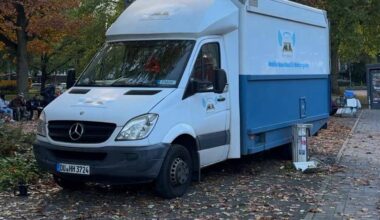 Duisburg: Waschbus hilft Obdachlosen am Kant-Park