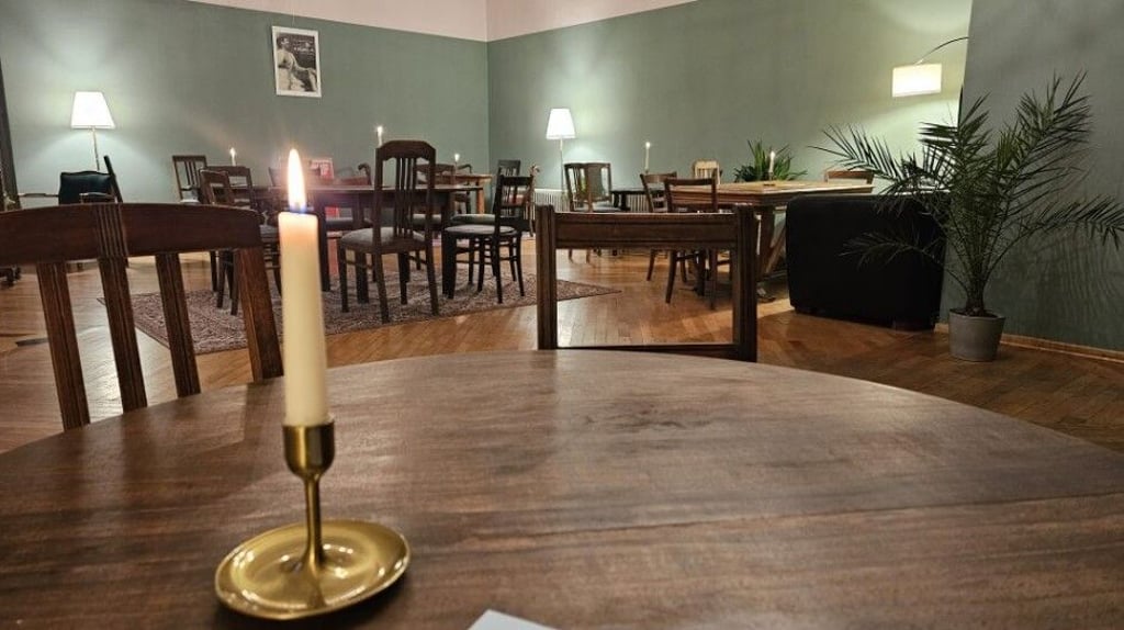 Im Puschkinhaus hat ein neues Café eröffnet.