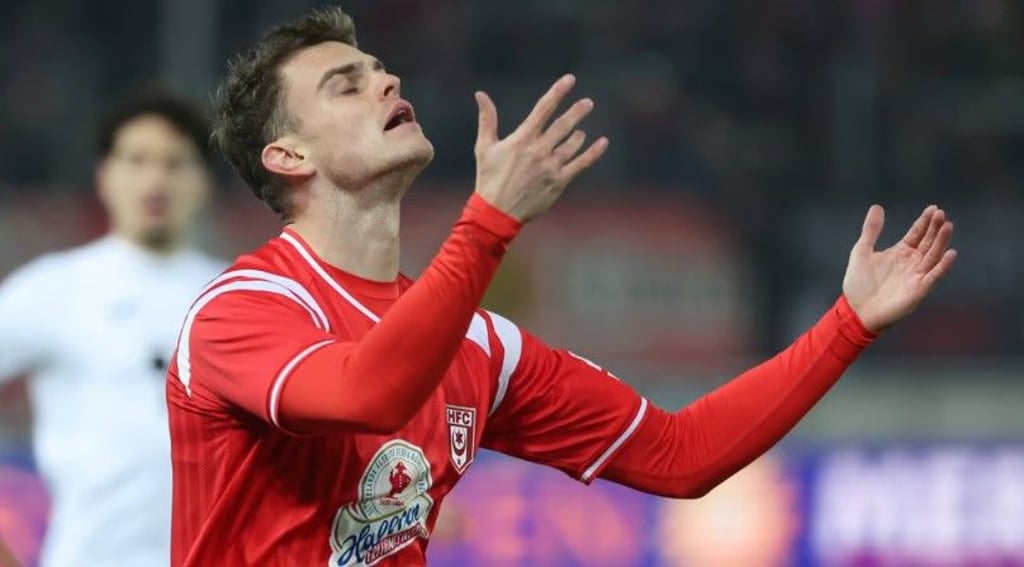 Ein Bild mit Symbolcharakter: Rund um Fabrice Hartmanns Verletzungsanfälligkeit herrscht Ratlosigkeit. 