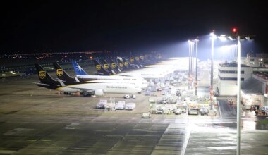 Glätte - Blitzeis legt Flugbetrieb in Köln/Bonn für 45 Minuten lahm - Panorama