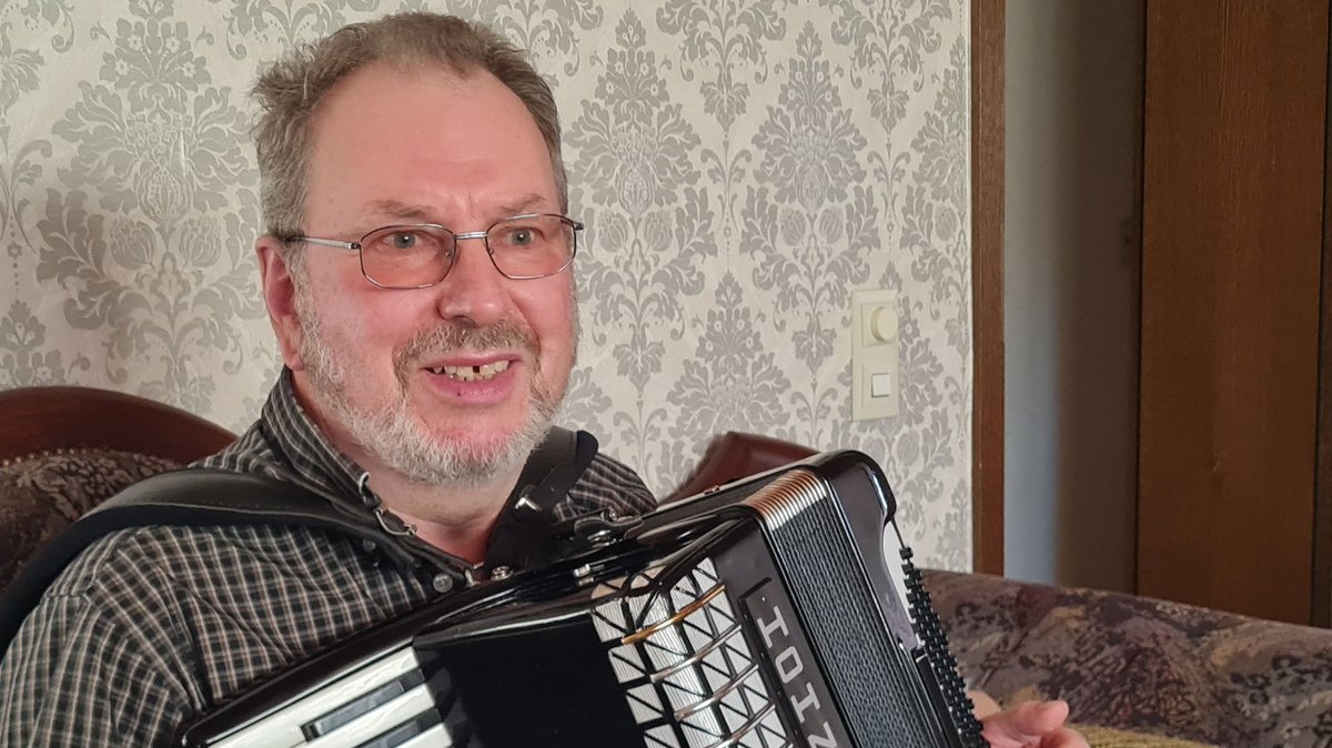 Damit macht er vielen Menschen eine Freude