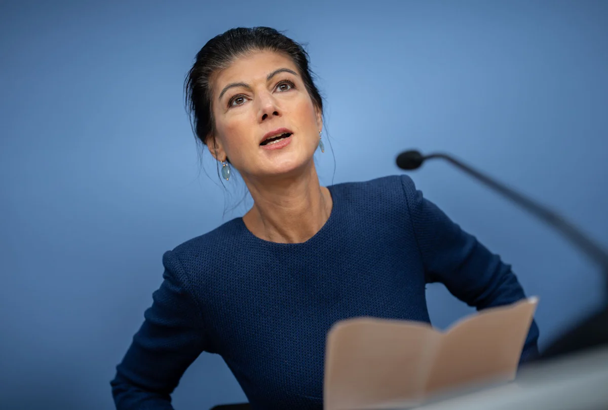 Koalitionskrise - BSW-Krise in Brandenburg – Wagenknecht setzt auf Gespräche - Politik
