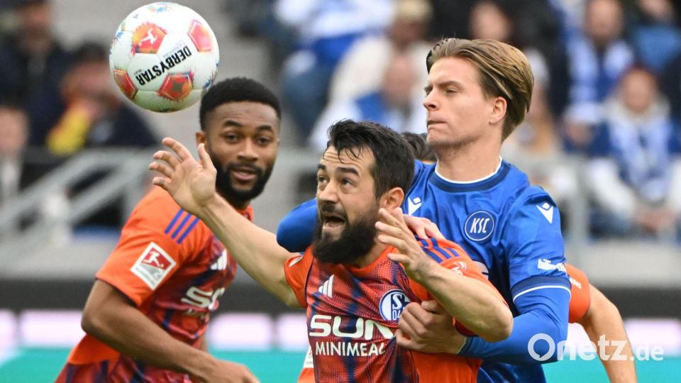 Amin Younes kam zum ersten Punktspieleinsatz der Saison. Bild: Uli Deck/dpa