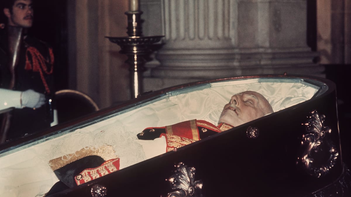 Spanien 1975: Nach dem Tod des Diktators Franco zeigte sich der Irrweg jedes „Schlussstrichs“