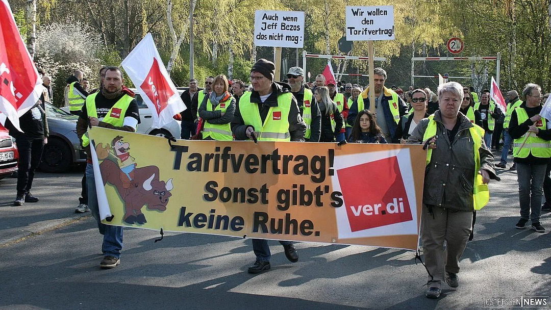 Machtkampf am umsatzstärksten Tag: Beschäftigte von Amazon revoltieren