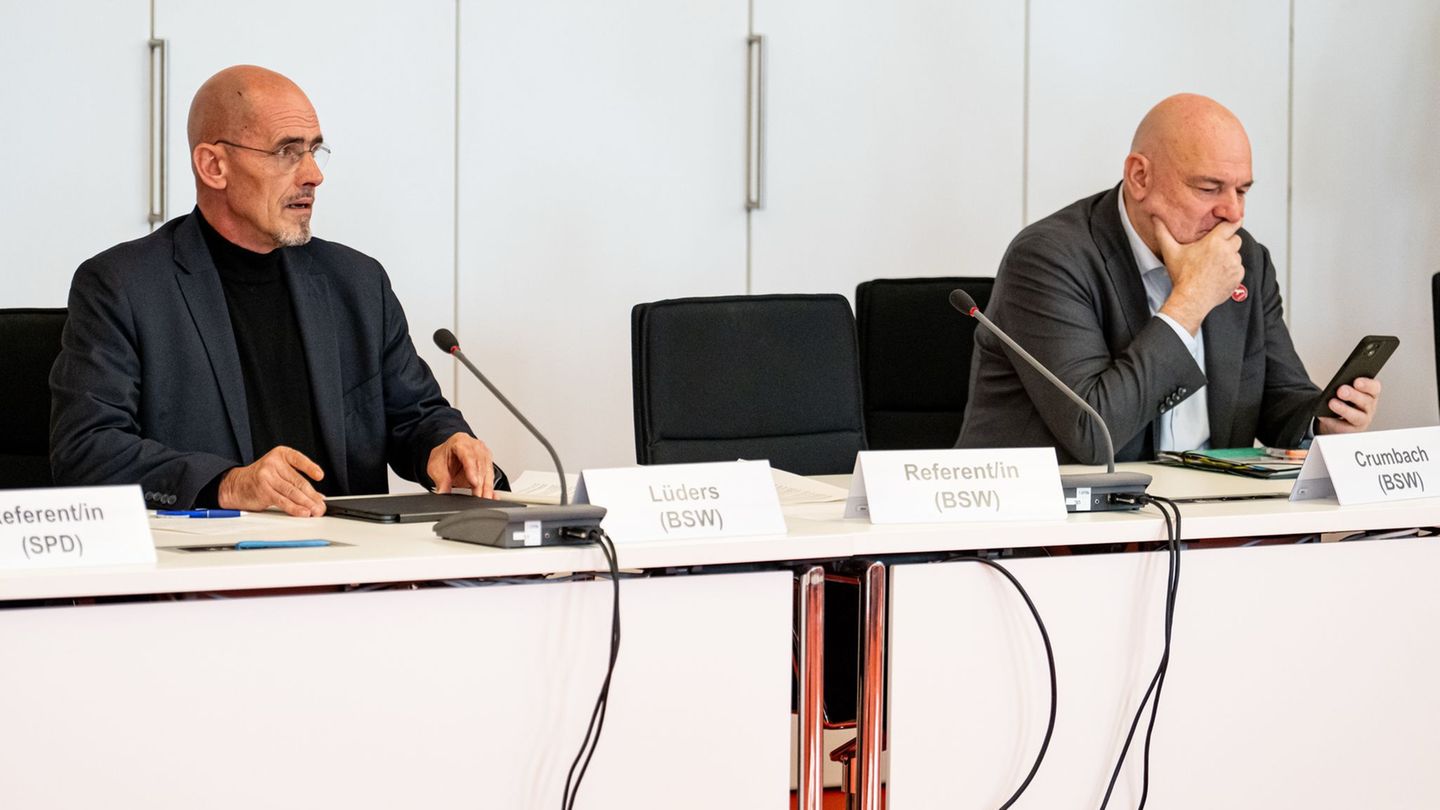 Brandenburgs BSW-Fraktionschef Niels-Olaf Lüders und BSW-Finanzminister Robert Crumbach sind sich nicht einig über die Mediensta