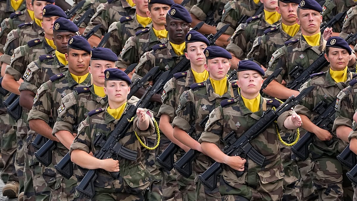 Kehrt Frankreich diese Woche zum Militärdienst zurück?