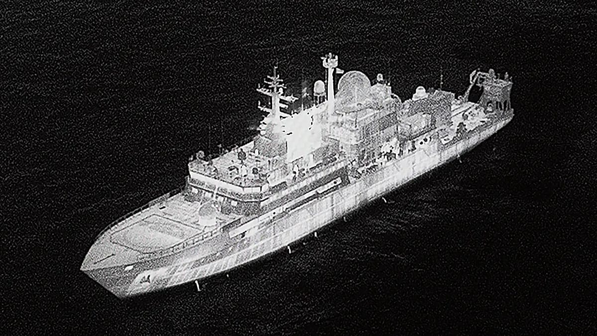 Vor Schottland: Mutmaßlicher Laser-Angriff von russischem Spionageschiff "Yantar"