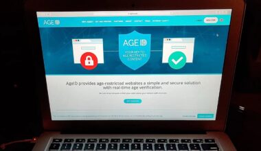 Alterssperren im Netz: Welche EU-Staaten beschränken Zugang zu Pornoseiten?