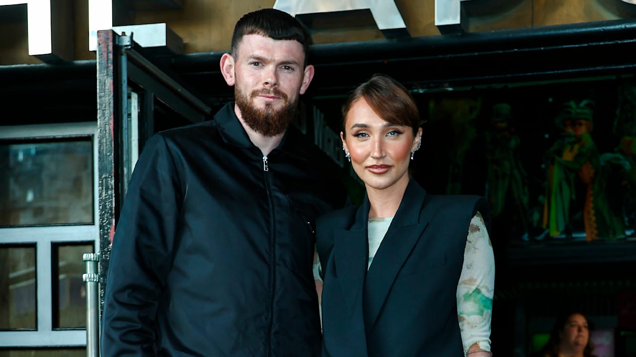 Union Berlin: Oliver Burke bekommt romantischen Weihnachtssong | Sport