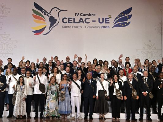 EU-Lateinamerika-Karibik-Gipfel in Kolumbien: Geopolitische Spannungen im Fokus