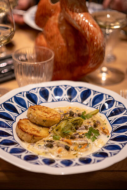 Das Kalbsrahmbeuschel im Sedlmayr dürfte selbst Innereien-Skeptiker überzeugen.