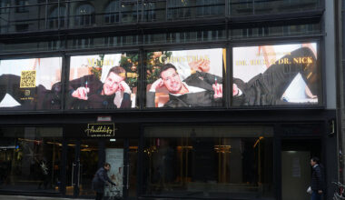 Mitten in der Münchner Innenstadt: Beauty-Docs mit Spritze in der Hand